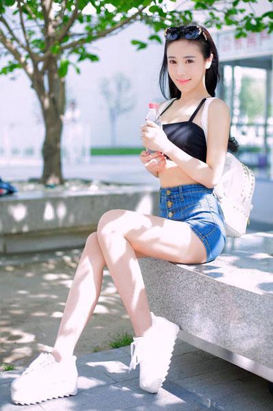 美丽小蜜桃