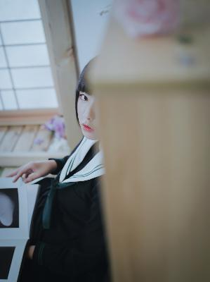 外回り中に突然の大雨一雨宿